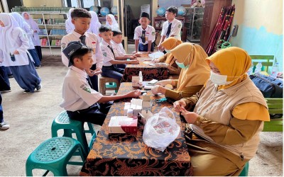 MTsN 10 Kuningan Pastikan Kondisi Fisik Siswa Lewat Skrining HB, Mata, dan Gigi
