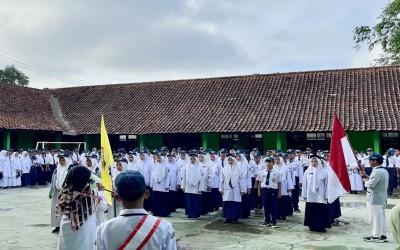 MTsN 10 Kuningan Gelar Pelantikan Pengurus OSIS Periode 2025-2026