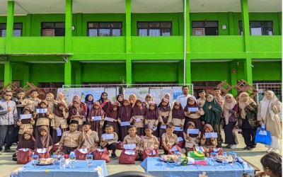 P5RA MTsN 10 Kuningan: Aksi Nyata 'Tema Madrasah Berbagi' Kelas 9, Tanamkan Empati dan Salurkan Donasi ke MI Al-Islamiyah