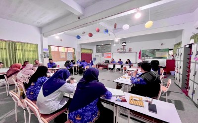 Gelar Refleksi dan Evaluasi PKG, MTsN 10 Kuningan Mantapkan Profesionalisme Guru