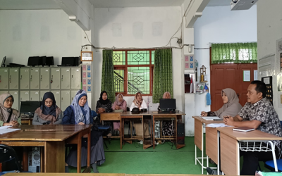 MTSN 10 KUNINGAN GELAR RAPAT BERSAMA PAGUYUBAN ORANG TUA, BAHAS KEGIATAN AKHIR TAHUN